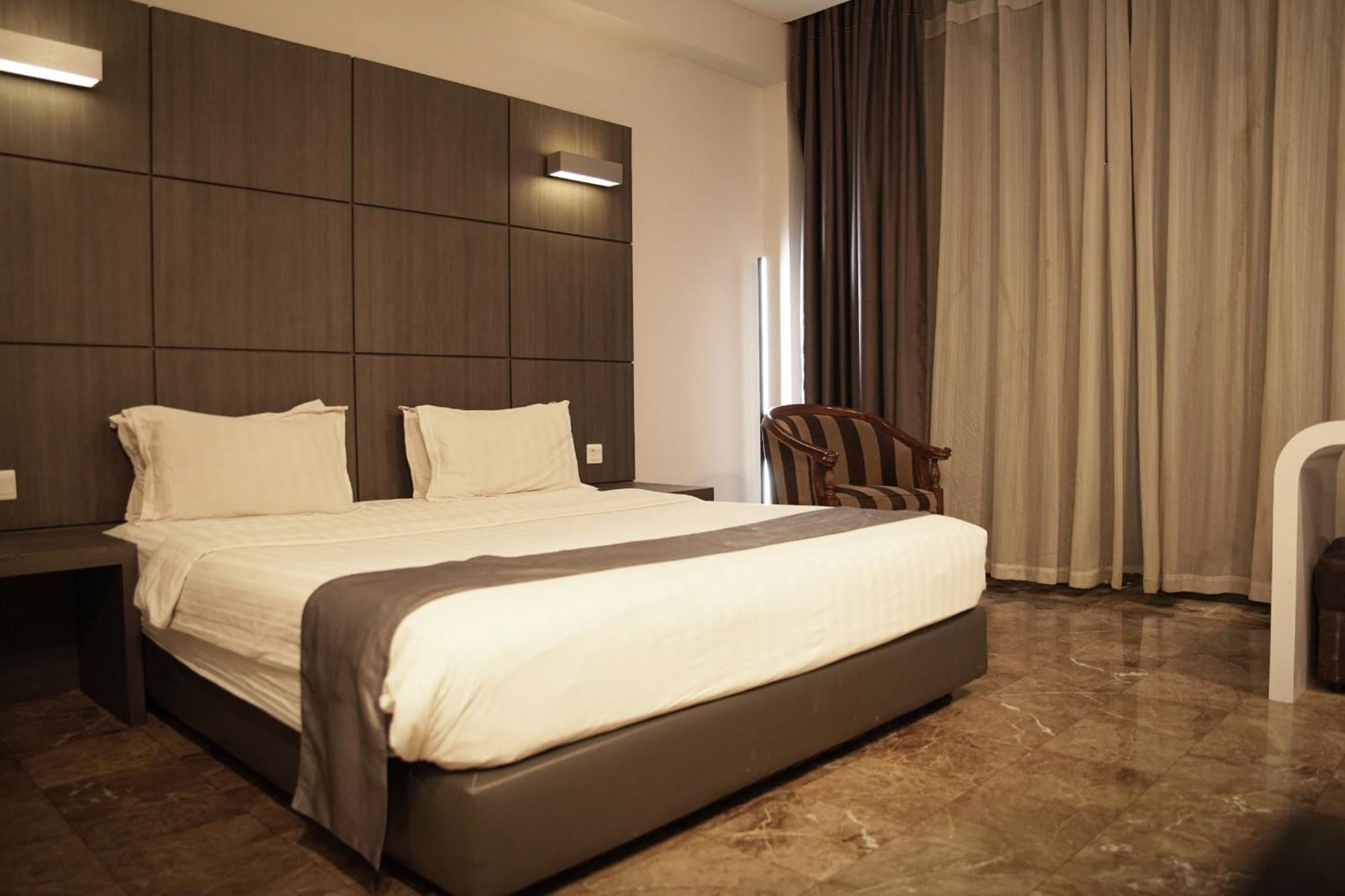 Dreamtel Jakarta Kültér fotó
