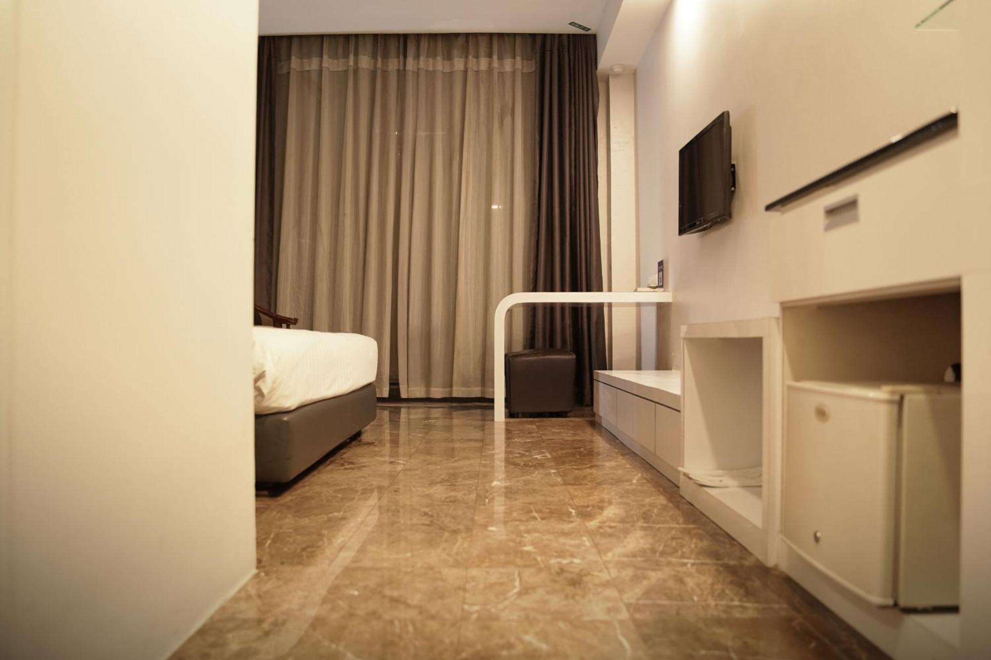 Dreamtel Jakarta Kültér fotó