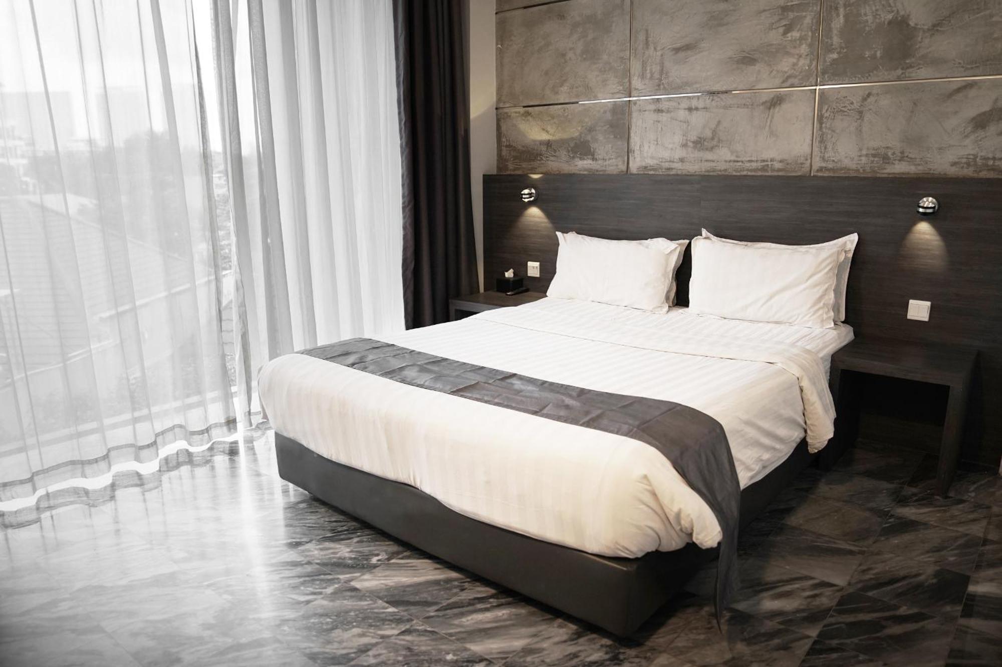 Dreamtel Jakarta Kültér fotó