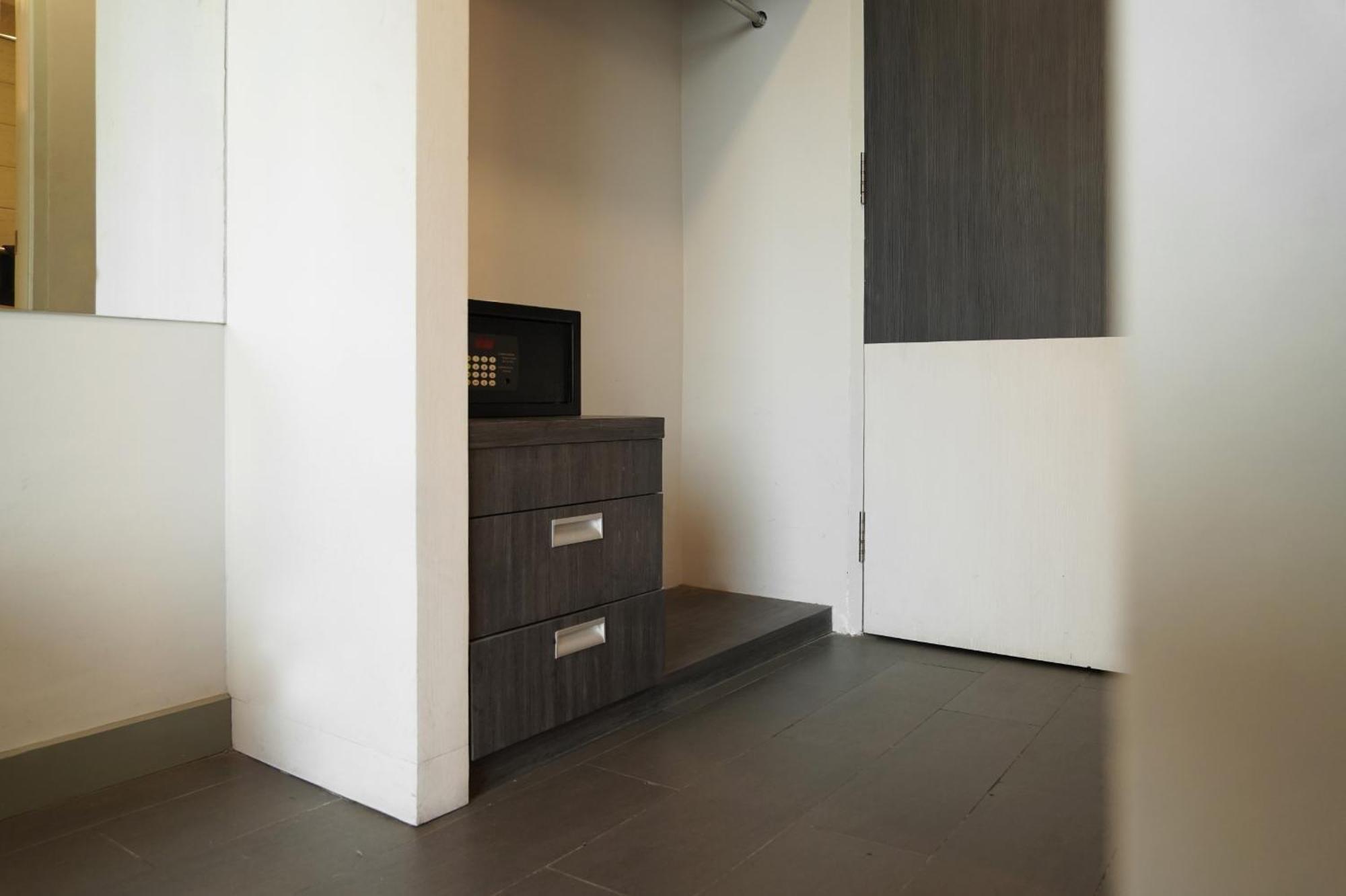 Dreamtel Jakarta Kültér fotó