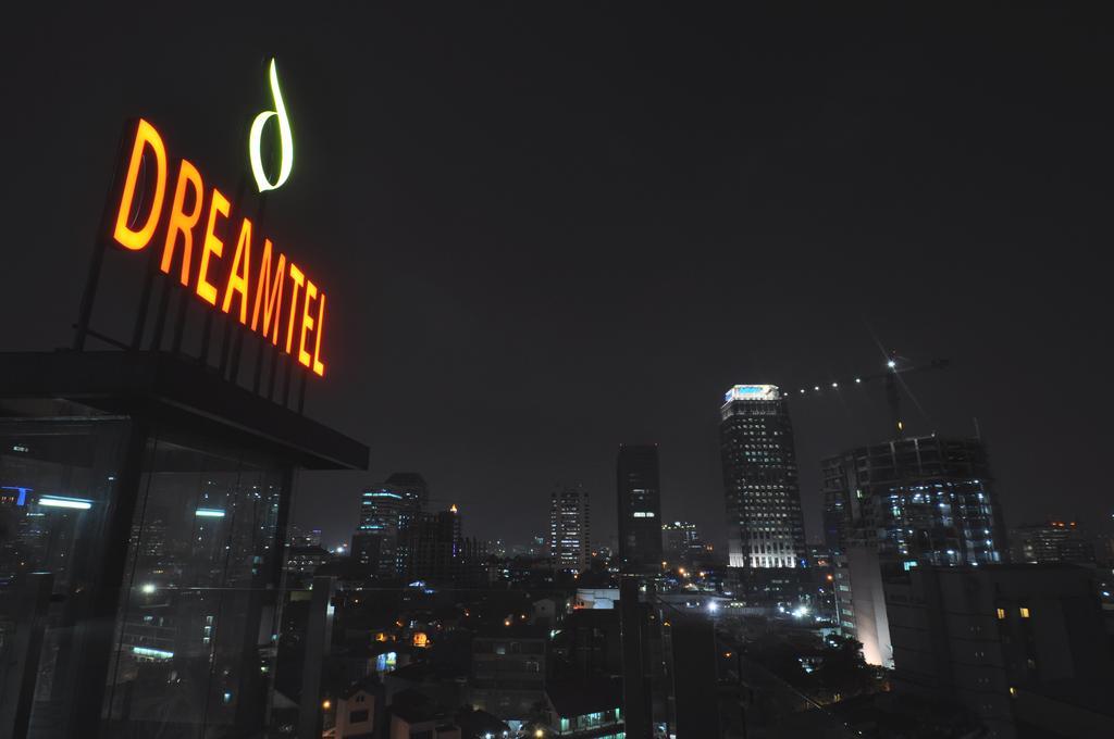 Dreamtel Jakarta Kültér fotó